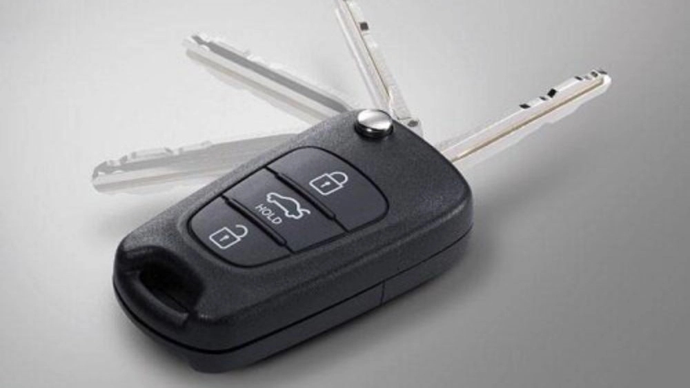 Elo Keyd Company, manufacturing all kinds of car switch spare keys in Tehran