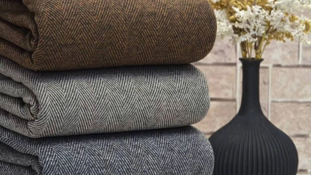 Azar Bra's stylish fabrics, sale of all kinds of formal fabrics and curtains in Rasht