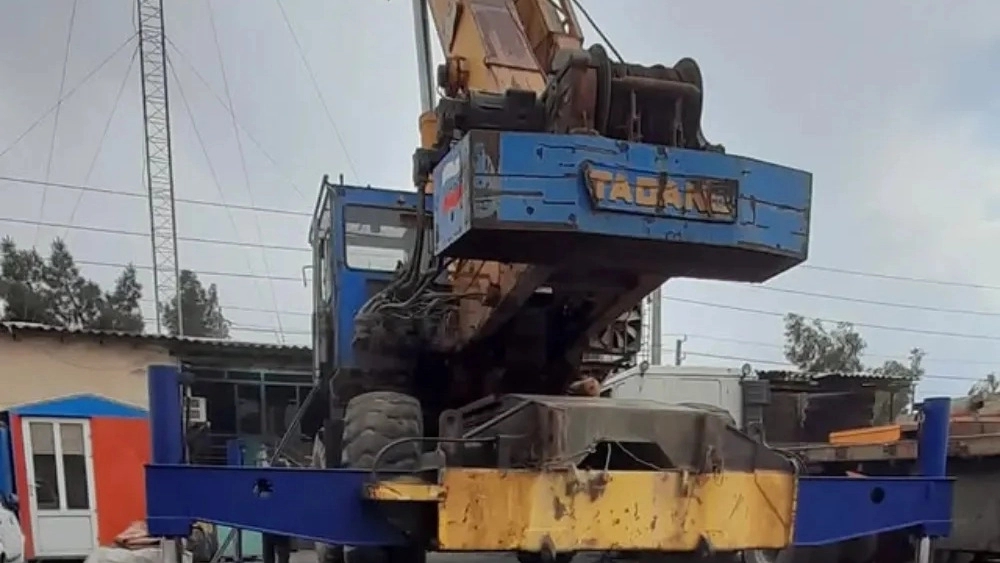 Afshari hydraulic services, crane repairs and radiator installation in Tehran