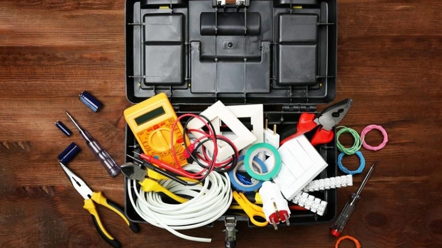 Sardar National Store, selling all kinds of electrical appliances, cables and sockets in Tabriz