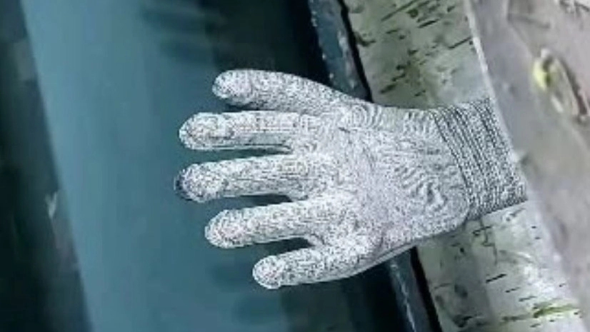 Jahan Kar production group, production of work gloves in Arak