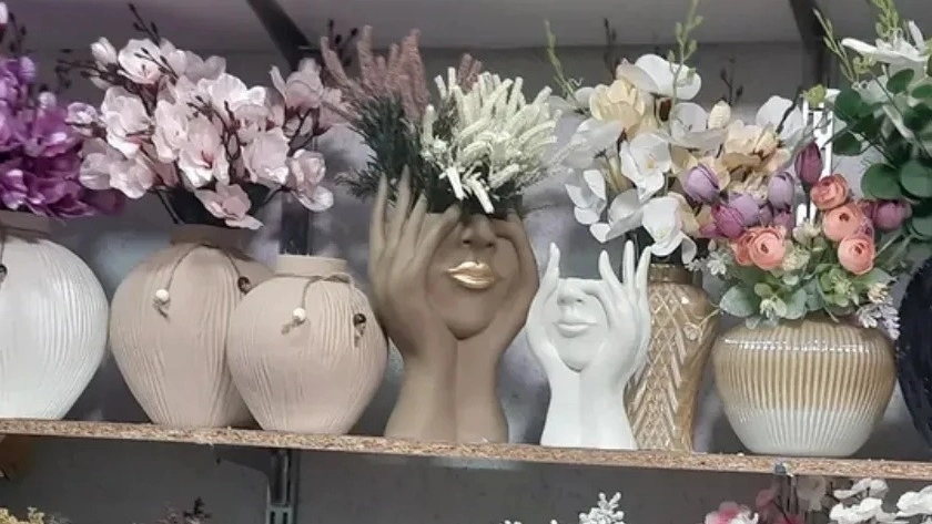 Derakhshani store, selling kitchen and decoration accessories in the valley of Ilam city
