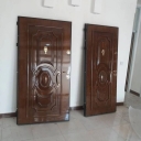 Mehr Pervar Isfahan wood painting workshop, implementation of anti-theft room door paint