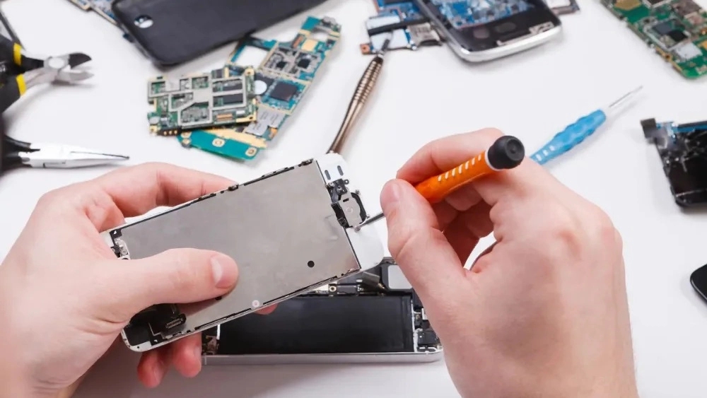 Shojaei Jahan Mobile Store, specialized repairs of Panasonic phones in Lahijan