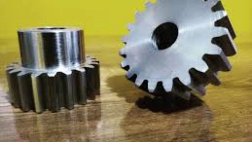 Gearbox repair in Bushehr, gear turning, Charkhineh Sanat