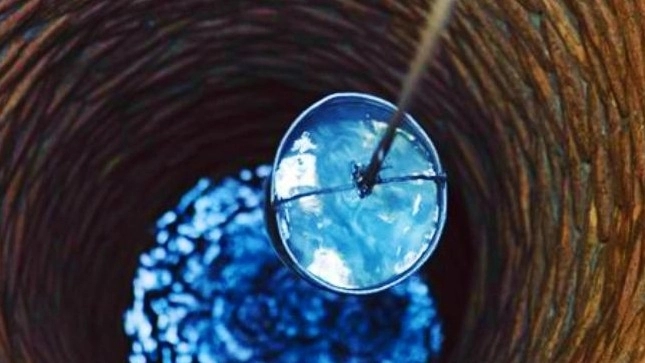 Water discovery by geophysics method
