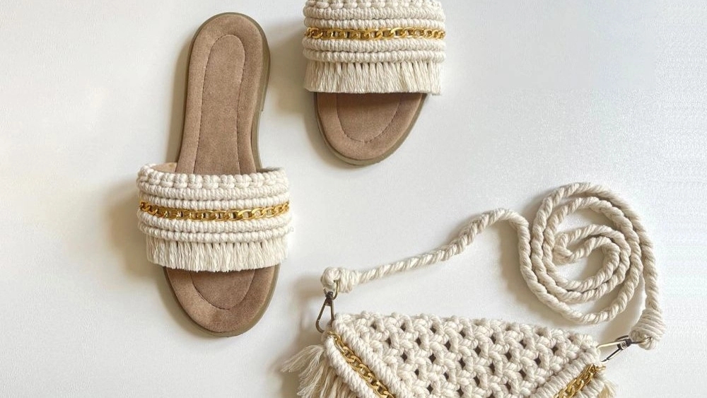 Pearl store, sale of women's bags and sandals in Nazarabad, Alborz