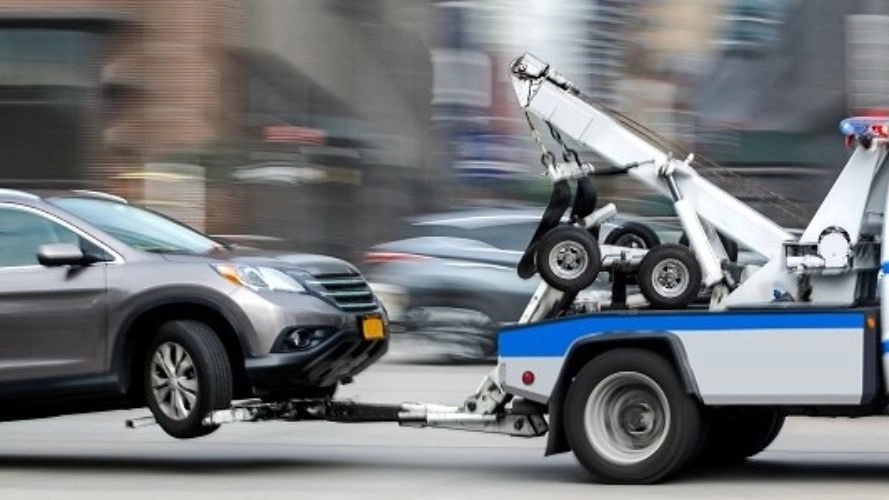 24/7 car assistance contact number in Isfahan