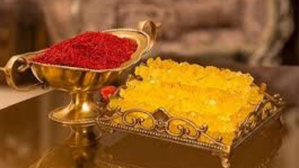 Abdi saffron, selling saffron, cardamom and vegetables in Tehran