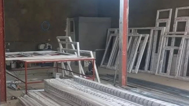 Wine Cord Trading, selling PVC doors and windows in Sanandaj