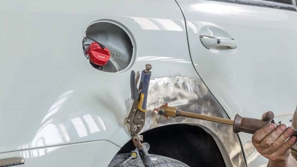 Hamid's car painting, car smoothing, polishing and painting in Birjand