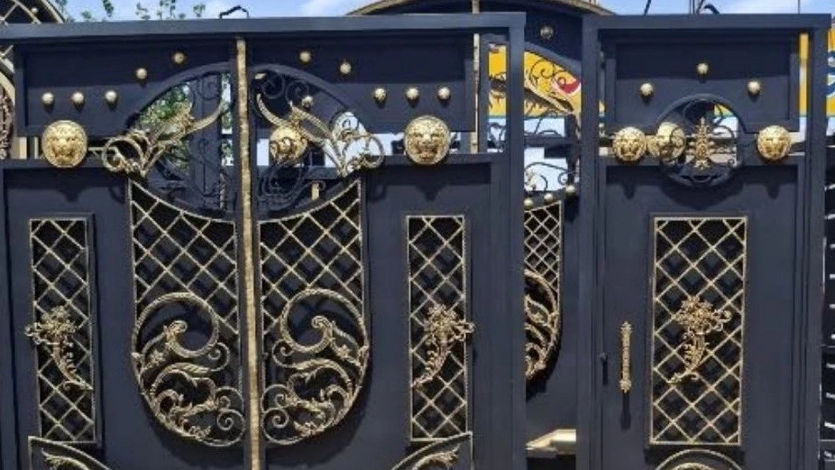 Merchant welding, design and manufacture of all types of doors and windows in Neishabur