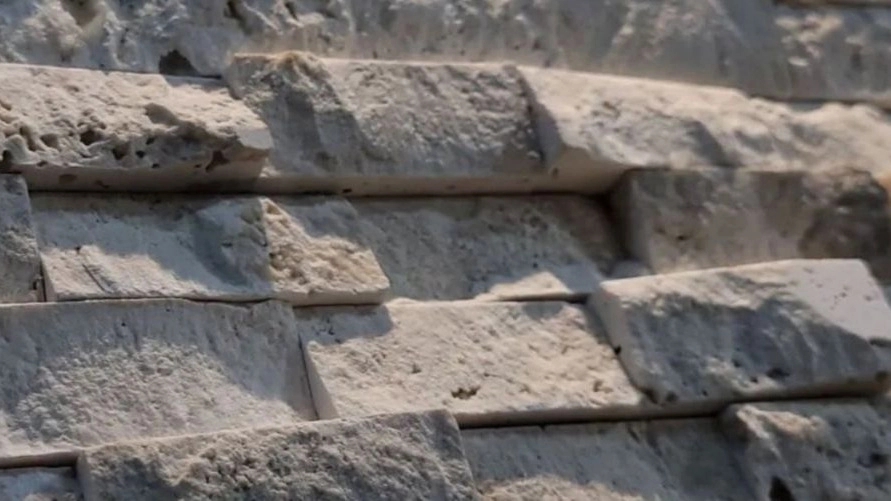 Damavand Isfahan guillotine is the best producer of guillotine stone for export