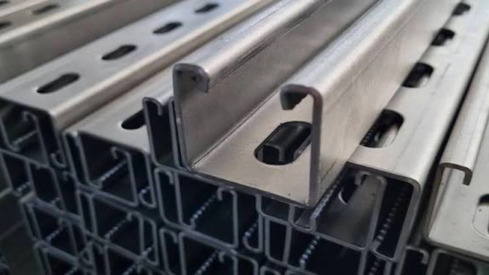 Investigating the weight of the 41 x 41 galvanized steel structure and its application in projects
