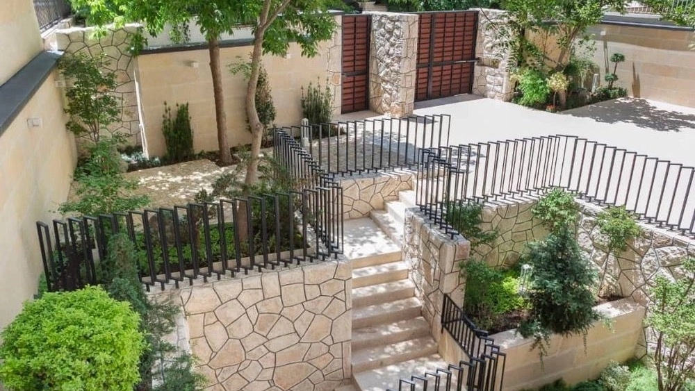 Aston Mehrad, preparation of sheet stone implementation along with installation in Karaj