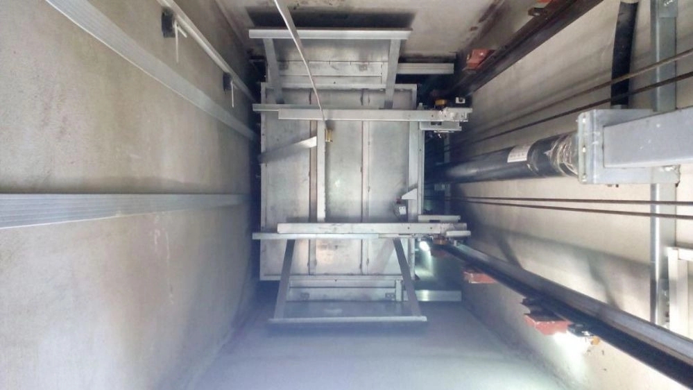 Rostami facilities, installation and repair of elevators and hydraulic lifts in Qom