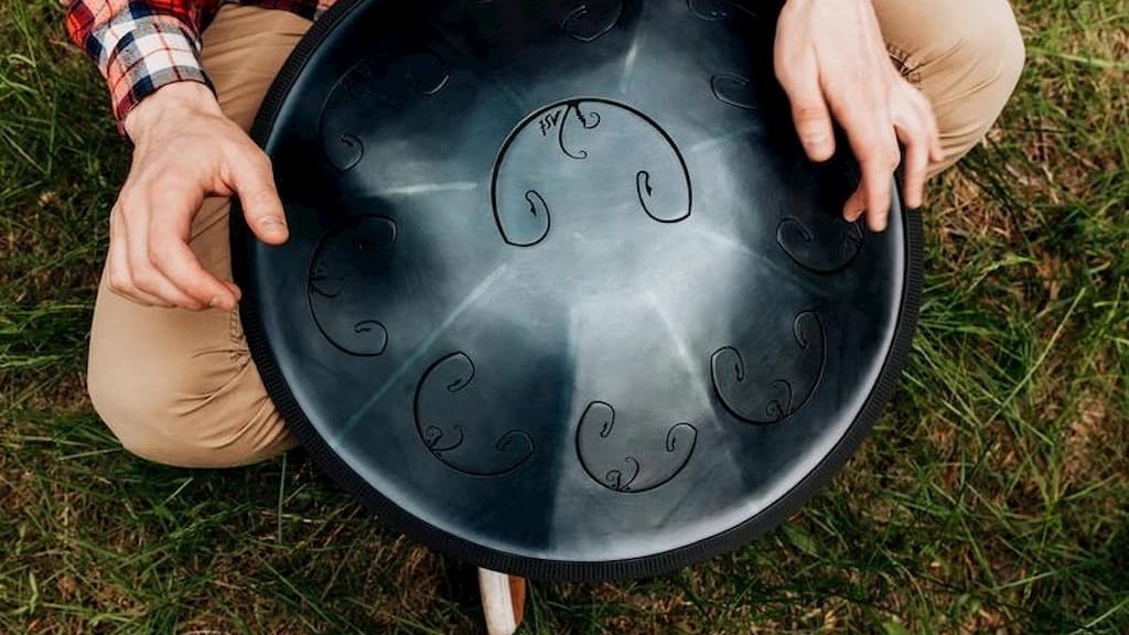 Online training of Hongdram professional learning with Shiraz handpan