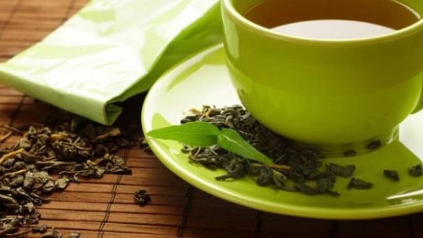 Attari Tayabat Hosseini, selling all kinds of teas and herbs in Garmsar