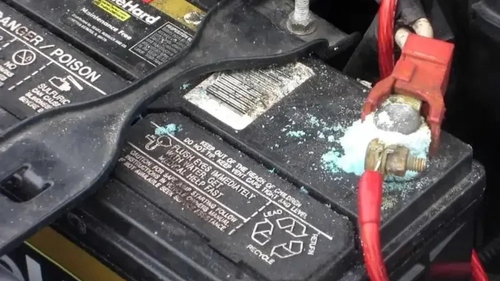 Fatehi store, sale of car battery installation in four towers of West Azarbaijan