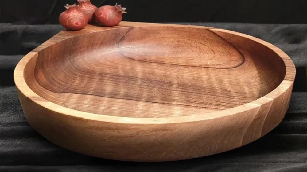 Mahdipur workshop, production and sale of all kinds of wooden dishes in Ghaem Shahr