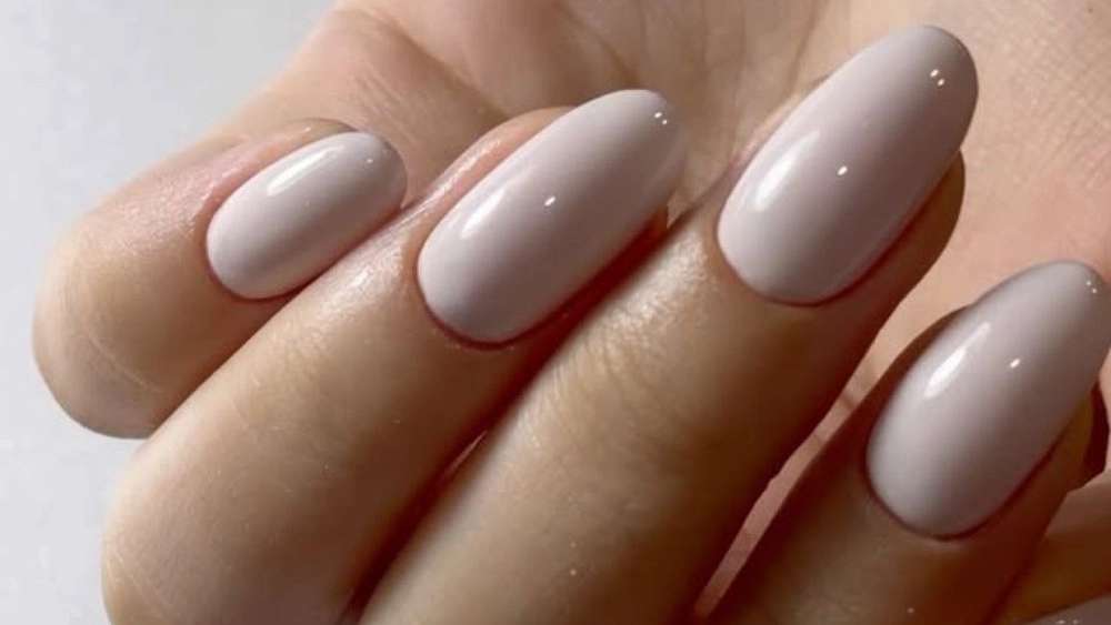 Aida Khanzadeh beauty salon, gel nail polish and laminate in Rasht
