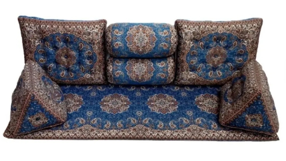 Maffei sleep goods store, production and sale of Shahneshin cushions and bedspreads in Borujerd