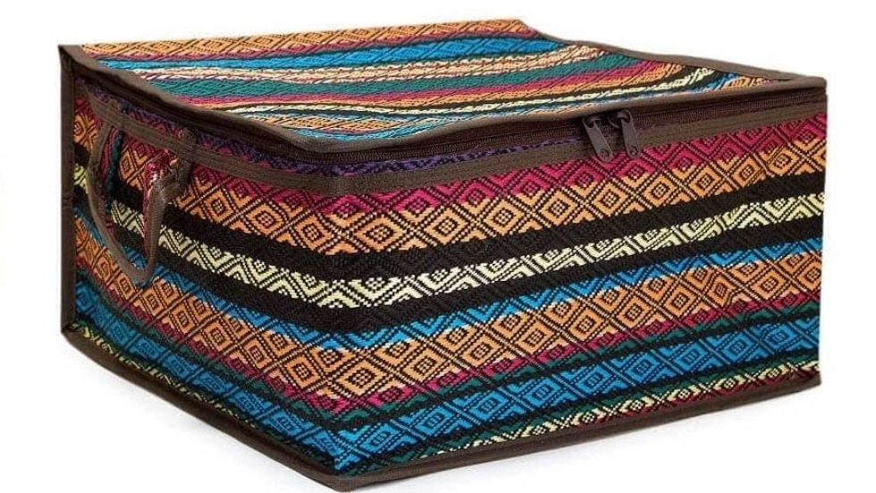 Minai store, selling bed covers in Miandoab
