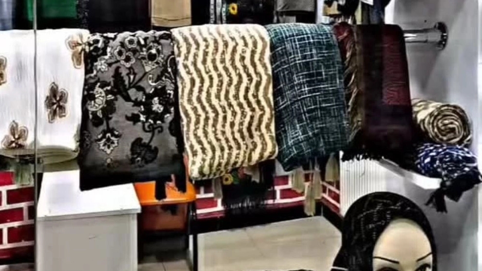 Aysan store, sale of shawls, scarves and women's clothing in Meshkin Shahr