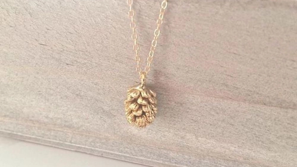 Melaek Gallery, selling gold and jewelry in Shiraz