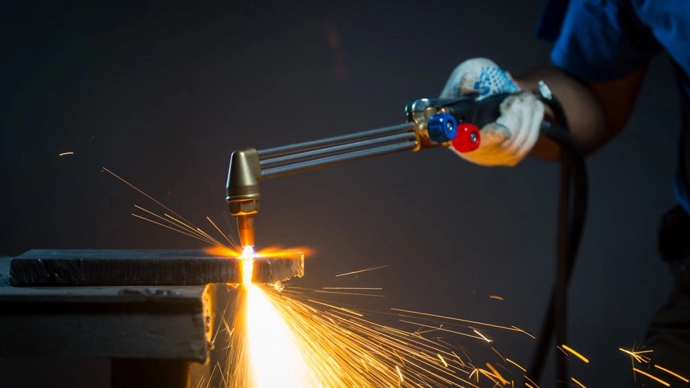Khajovi mobile welding, laser and industrial welding services in Sirjan