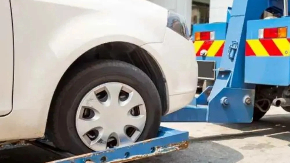 Ahmadi repair complex, towing aid and car repair in Hamedan