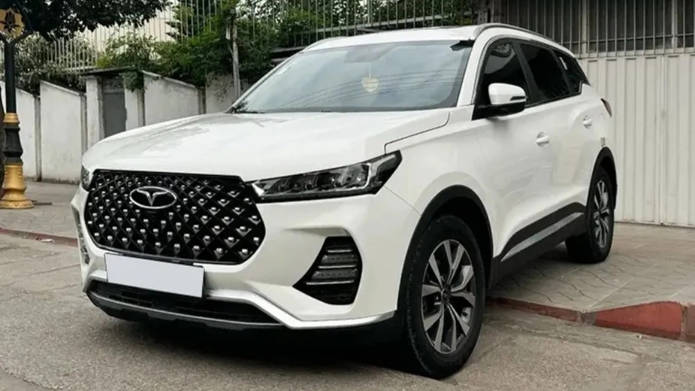 Araz Auto Gallery, buying and selling light and heavy cars in Zanjan