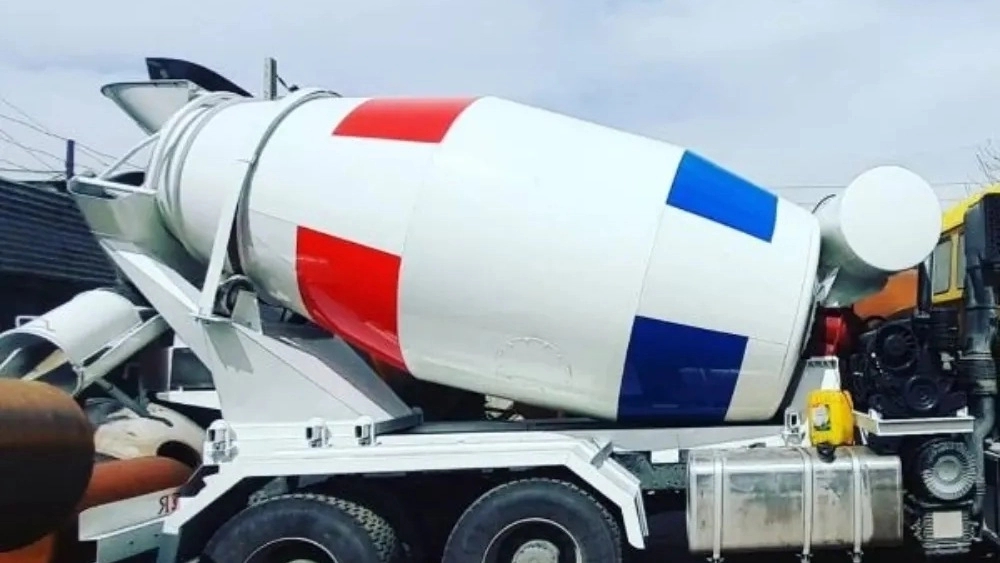 Buying a concrete truck mixer from a Tehran manufacturer