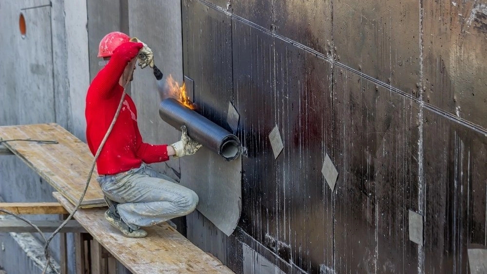 Hosseini contractor, implementation and installation of Izogam in Saveh
