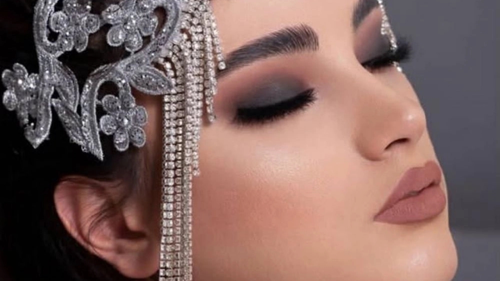 Atefeh Beautyland beauty salon, providing make-up and hairstyle services in Zanjan