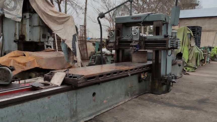 Polish Purva lathe machine with working width 90 and length 420 perfect and clean machine for workshops