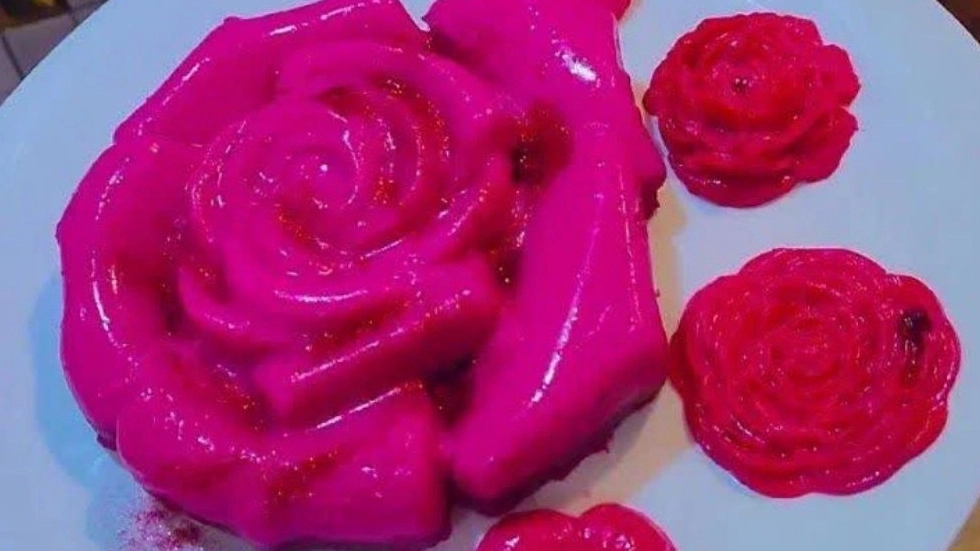 Abanel food products, ordering all kinds of finger food cakes and desserts in Qom