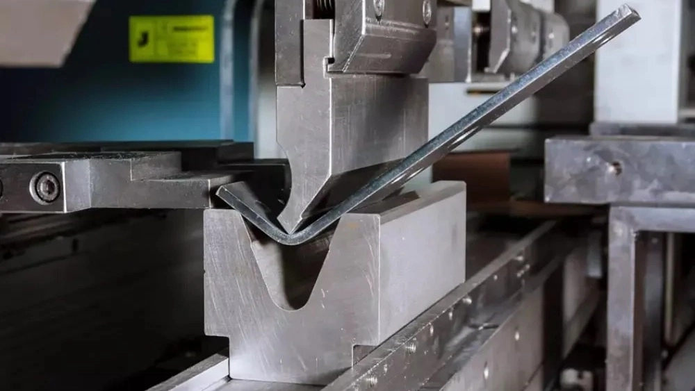 Complete sheet metal services from cutting to welding in modern industry