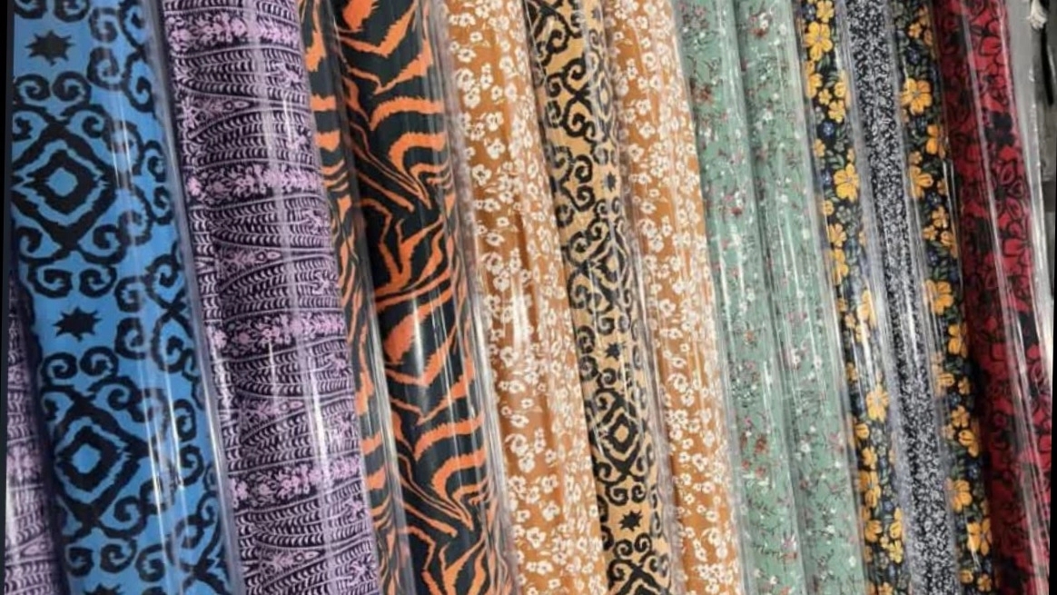 Razavi store, distribution and sale of imported fabrics in Bandar Mahshahr