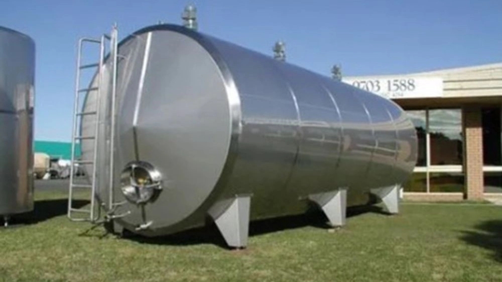 Construction of oil, gasoline and diesel tankers on truck chassis in Ardabil