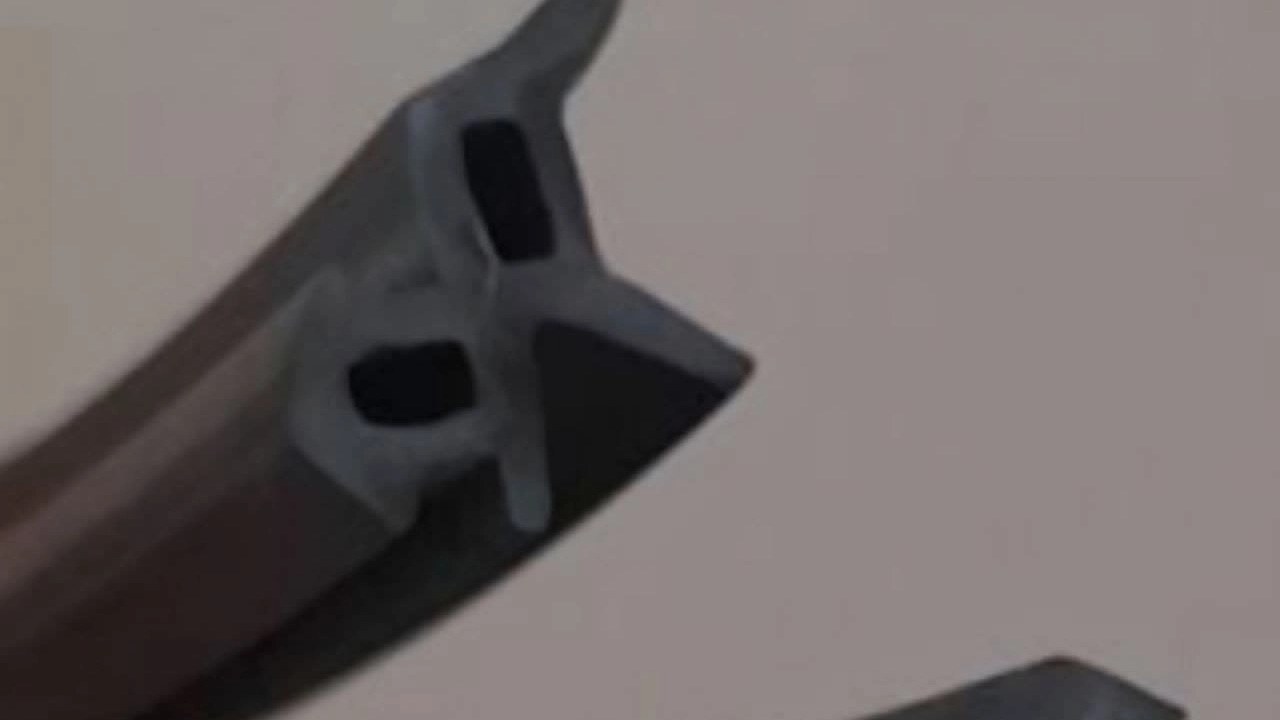 ما سبب مرور الصوت ومياه الأمطار عبر النافذة؟ الحل النهائي لمشكلة UPVC Caspian