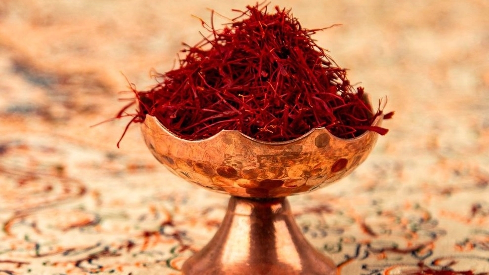 Buy super gem export saffron of Torbat Heydarieh origin from Banu store