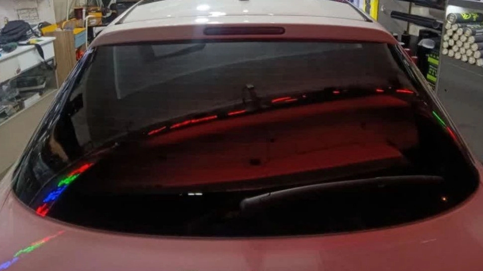 Sohrabi smoke shop, implementation of car smoke glass in Mashhad