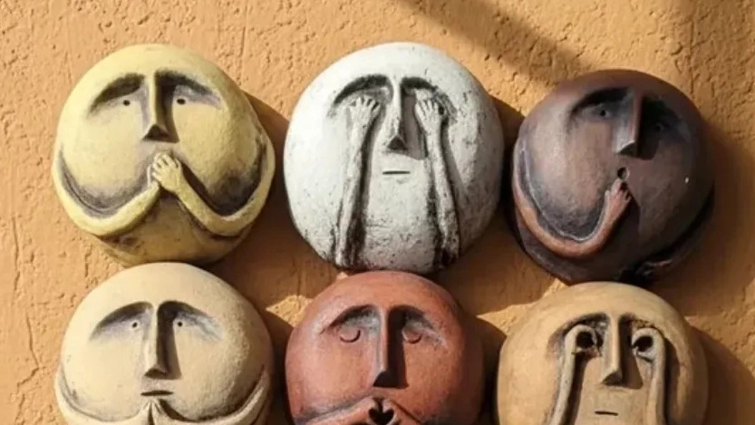 Mehtab Art Moon, sale of handmade papier-mâché sculptures in Tehran