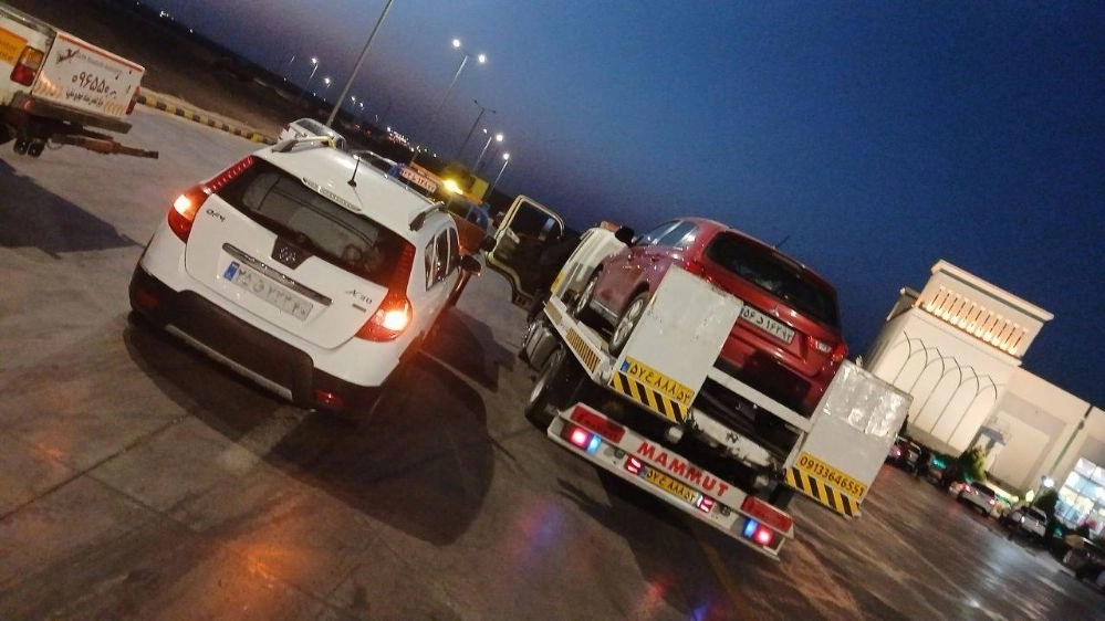 Puncture repair and battery to emergency car battery in Kashan