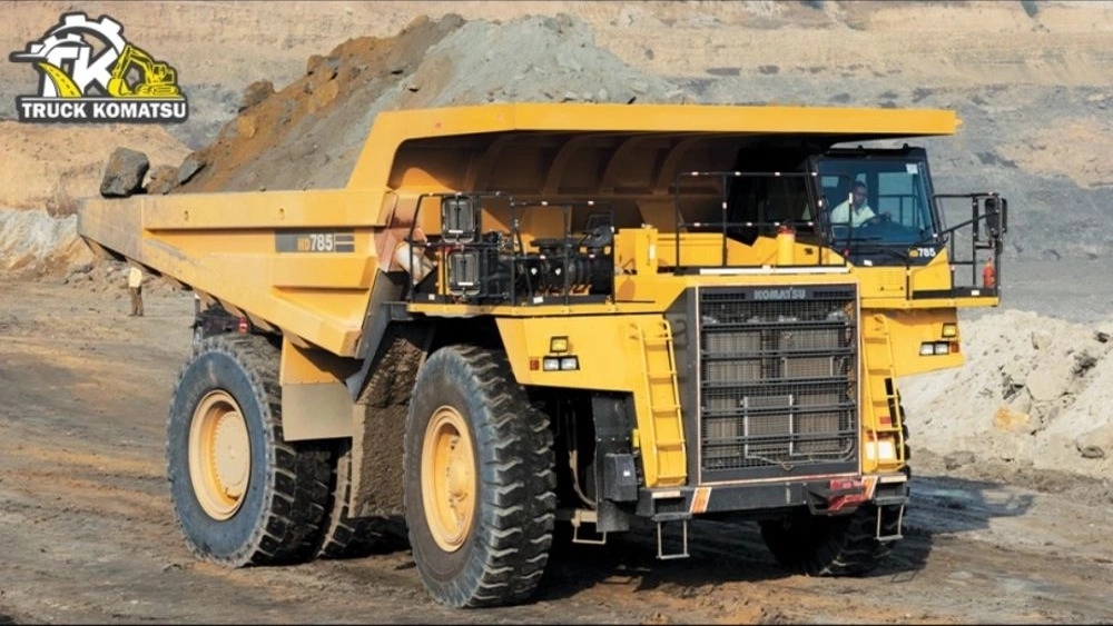 Production and sale of 60 ton overhauled Komatsu mining trucks in Tehran