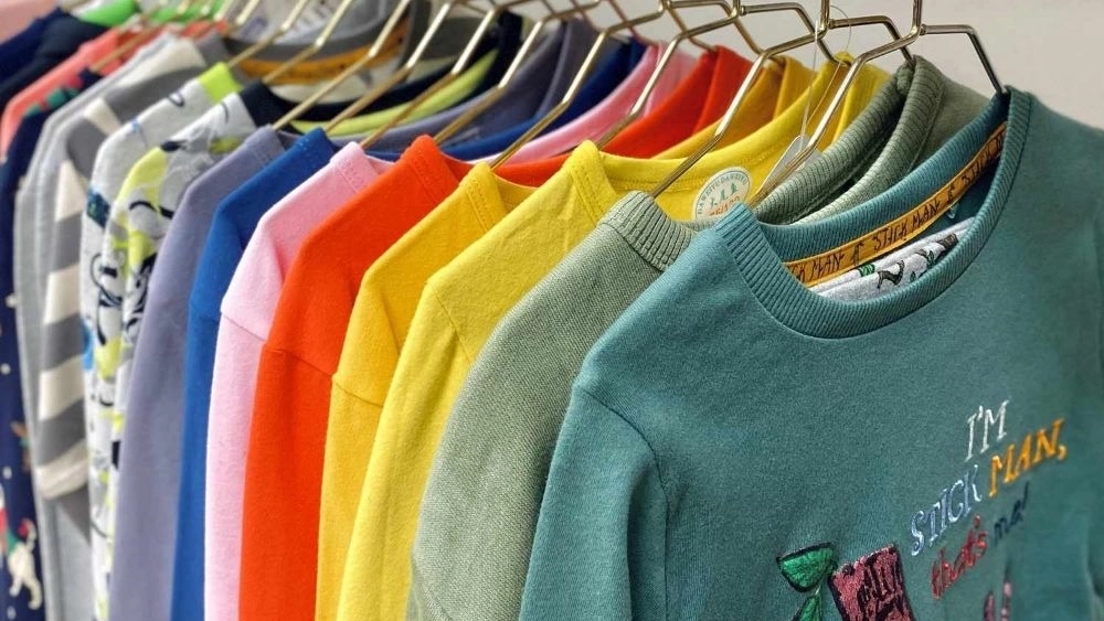 Tut children's clothing, sale of children's clothes, sports sets, blouses, pants in cashmere