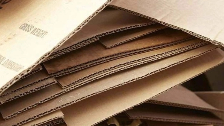Agricultural waste, buying and selling of iron and plastic cartons in district one of Tehran