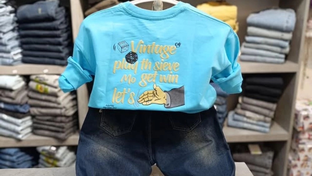 Nii Nii Fasqli store, selling children's clothes in Tabriz