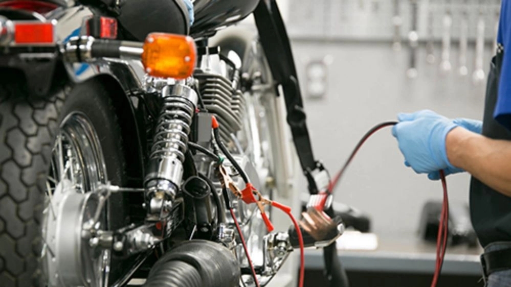 Omid spare parts, sale of motorcycle parts and repairs in Tehran